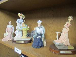 lot 201 image: CERAMIC LA VERONA COLLECTION, CERAMIC DA VINCI COLLECTION, CERAMIC ALBEE AWARD AND CERAMIC FIGURE MARKED 1439 ON BOTTOM