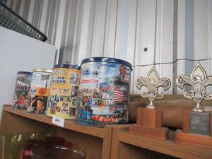 lot 204 image: 4 BOY SCOUTS OF AMERICA TINS AND 2 BOY SCOUT TROPHIES