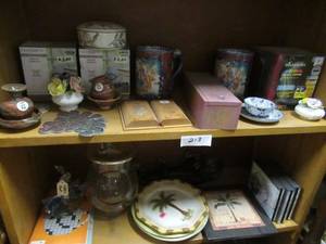 lot 213 image: HOME DECOR AND MORE AS SHOWN