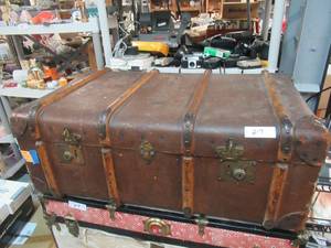lot 217 image: VINTAGE TRAVEL TRUNK  34 X 21 X 13