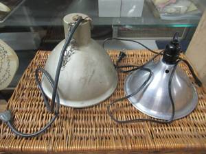 lot 239 image: PORTABLE CORDED LIGHTS
