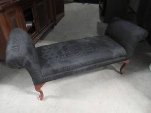 lot 16 image: UPHOLSTERED ENTRY BENCH WITH CABRIOLE LEGS 51 X 19 X 16 MATCHES LOT 11