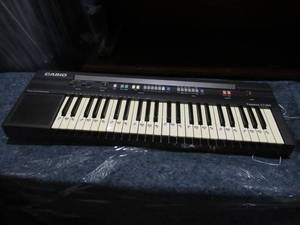 lot 27 image: CASIO CASIOTONE CT-360 49 KEY KEYBOARD WITH PULSE CODE MODULATION AND COVER