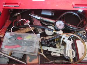 lot 6 image: CYLINDER COMMPRESSION GAUGES, LARGE SOCKETS AND MORE