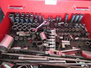 lot 7 image: LARGE ASSORTMENT OF VARIOUS SIZED SOCKETS PRIMARILY CRAFTSMAN GENEROUS QUANTITY
