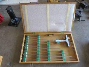 lot 30 image: MITUTOYO CALIBRATION STANDARD SET .001 IN ORIGINAL CASE
