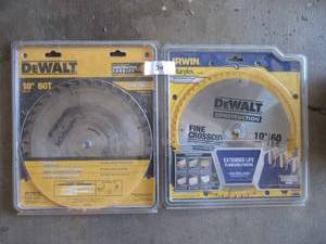 lot 34 image: IRWIN 10 60T WOODWORKING SAW BLADE AND DeWALT 10 60T SAW BLADE