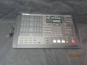 lot 32 image: ALESIS MASTER REMOTE CONTROL ADAT BRC