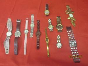lot 58 image: 12 ASSORTED WATCHES A FEW VINTAGE