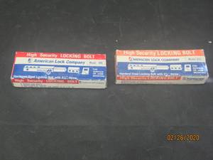 lot 88 image: 2 HIGH SECURITY LOCKING BOLT MODEL 895 BOTH NEW IN BOX