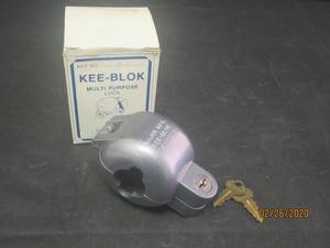 lot 95 image: KEE BLOCK MULTI PURPOSE LOCK A-100 WITH 2 KEYS