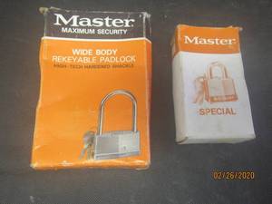 lot 96 image: 2 MASTER SECURITY PADLOCK WIDEBODY REKEYABLE PADLOCK 101  MASTER SPECIAL A 473 PADLOCK
