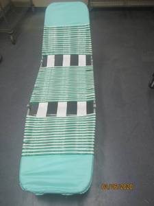 lot 100 image: POOLSIDE FOLDING CHAISE LOUNGE