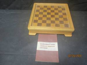 lot 106 image: HOME COLLECTION GAME SET 896