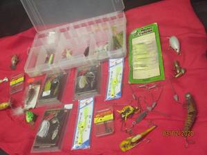 lot 119 image: FISHING LURES ,HOOKS AND MORE&nbsp