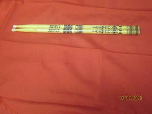 lot 132 image: AUTHENTIC KRAKOW DRUMSTICKS