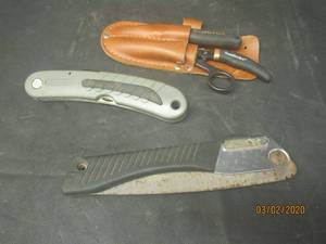 lot 153 image: FILET &amp BAIT KNIVES AND SOUTHWIRE COMPANY ELECTRICIAN SPLICING KIT