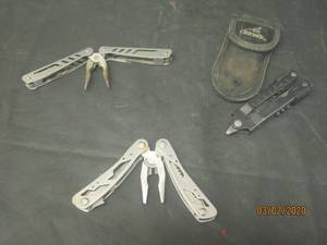 lot 155 image: 3-GERBERSTANLEY MULTI TOOLS