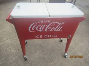 lot 173 image: 80-QUART ROLLING RETRO COCA-COLA COOLER&nbsp