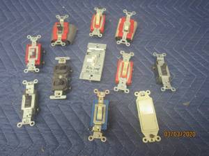 lot 203 image: 11-SINGLEDOUBLE POLE SWITCHES