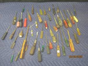 lot 205 image: 46-SCREWDRIVERS&nbsp