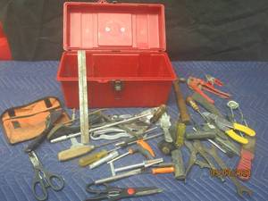 lot 208 image: MISC TOOL LOT INCLUDING TOOL BOXSEE PICS