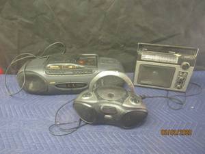 lot 223 image: 3-RADIO BOOMBOX&nbspILIVE ,BASSXPANDER&nbsp