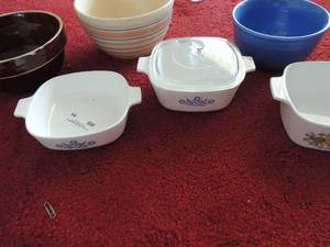 lot 94 image: CORNING WARE DISHES X 3, BLUE,BROWN & STRIPED POTTERY BOWLS
