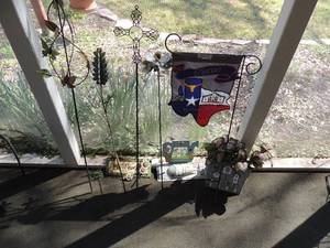 lot 120 image: YARD FLAG - LONE STAR STATE CELTIC CROSS,  METAL FLOWER  GREEN YARD DECOR,  BIRDHOUSES, EASTER WALL POCKET, WE THANKFUL POCKET