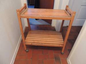 lot 113 image: VINTAGE WOODEN TEA  KITCHEN CART ON WHEELS  APPROX 28HT  20W X 16