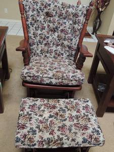 lot 46 image: GLIDER CHAIR WITH FOOT STTOL - ROSE PRINT TAPESTRT CUSHIONS - MAPLE WOOD CHAIR & FOOT STOOL - CHAIR - 36 X 27 X 19   STOOL - 21 X 16 X 16