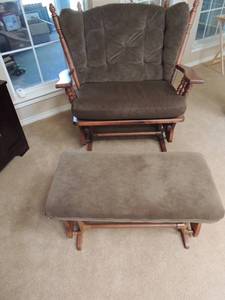 lot 47 image: CHAIR & HALF GLIDER - FOREST GREENPLUSH  CUSHIONS - CHAIR -37 X 42 X 19    STOOL  - 32 X 16 X 17   CUDLE TIME