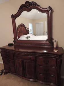 lot 33 image: Lexington Collection (LC) -  DRESSER  & MIRROR - DARK WOOD- DRESSER - 72 X 20 X 38h  &  MIRROR  54W X 50 H