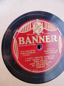 lot 69 image: VICTROLA RECORDS - His Masters voice series book - 38 RECORDS IN 4 BOOKS