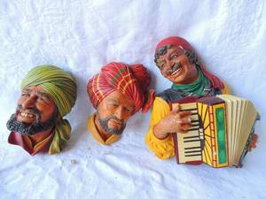 lot 81 image: BOSSON HEADS ENGLAND - ROMANY  1970  11  ABDUAL 1960  8 PUNJABI  1964  8