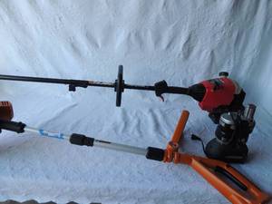 lot 102 image: TROY BILT GAS WEEDEATEREDGER  &   WORX 18V 8200 WEEDETER 10 W BATTERY PACKS X 2 & CHARGER