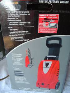 lot 104 image: HUSKY ELECTRIC POWER WASHER 120 VAC PRESSURE  1400 PSI 1.4GPM