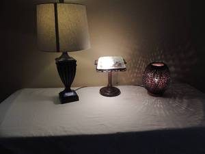 lot 48 image: LAMPS - BRONZE COLOR METAL BANKERS LAMP TABLE LAMP W WHITE SHADE   PIER 1 ROUND  WICKER LAMP - REALLY NICE LOOK
