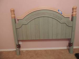 lot 38 image: COTTAGE RETREAT HEADBOARD QUEEN SIZE  34 X 51 X 3D- PALE GREEN 52 X 34 X17  MATCHES 39,40, 41