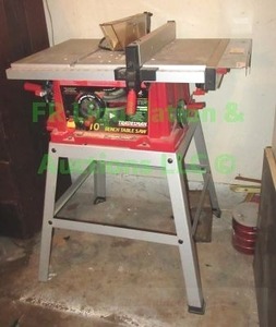 lot 2 image: Tradesman 10 table saw model BTS10W4