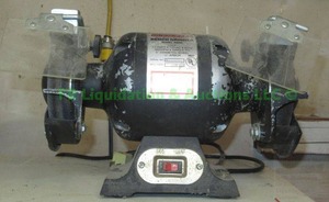 lot 20 image: Duracraft 6 bench top grinder model 60650