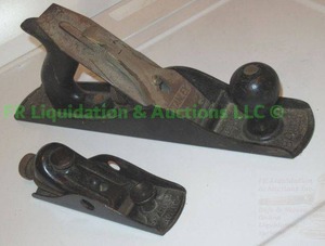 lot 55 image: Stanley large & small hand planers