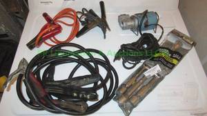 lot 44 image: Dyna-Force folding lug wrench & Auto-Flator mini air compressor plus