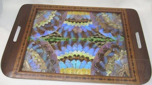 lot 84 image: Vintage Carlos Zipperer Sobr. genuine butterfly wing motif hand crafted serving tray