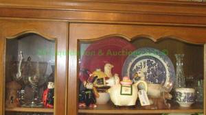 lot 89 image: Assorted glass & ceramic ware plus collectibles, contents of shelf