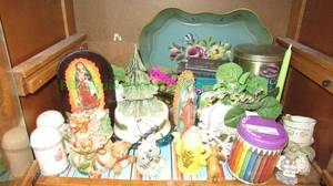 lot 110 image: Assorted ceramic & glass figures and decor plus as shown