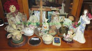 lot 249 image: Assorted figurines and collectibles as shown