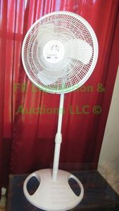 lot 165 image: Holmes pedestal fan 45 tall