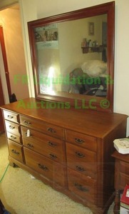 lot 205 image: Sumter cabinet company vanity dresser with mirror 69 x 54 x 19