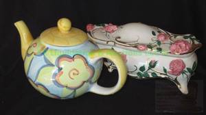 lot 133 image: Heritage Mint tea pot and vintage ceramic trinket box